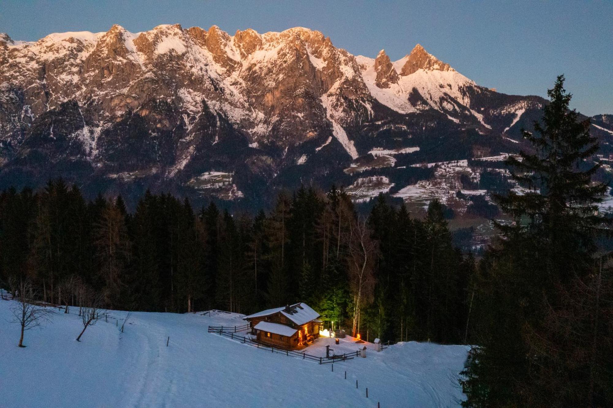 Almfrieden Villa Werfen Bagian luar foto