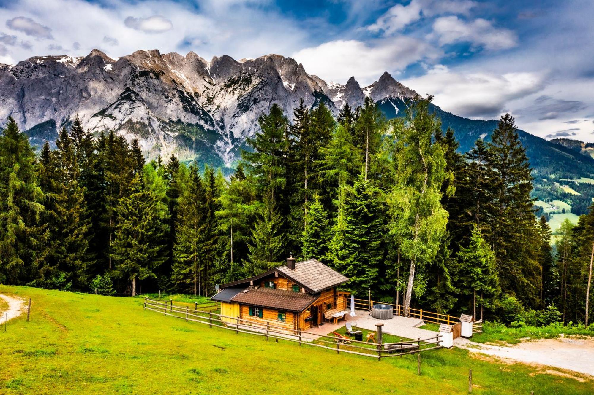 Almfrieden Villa Werfen Bagian luar foto